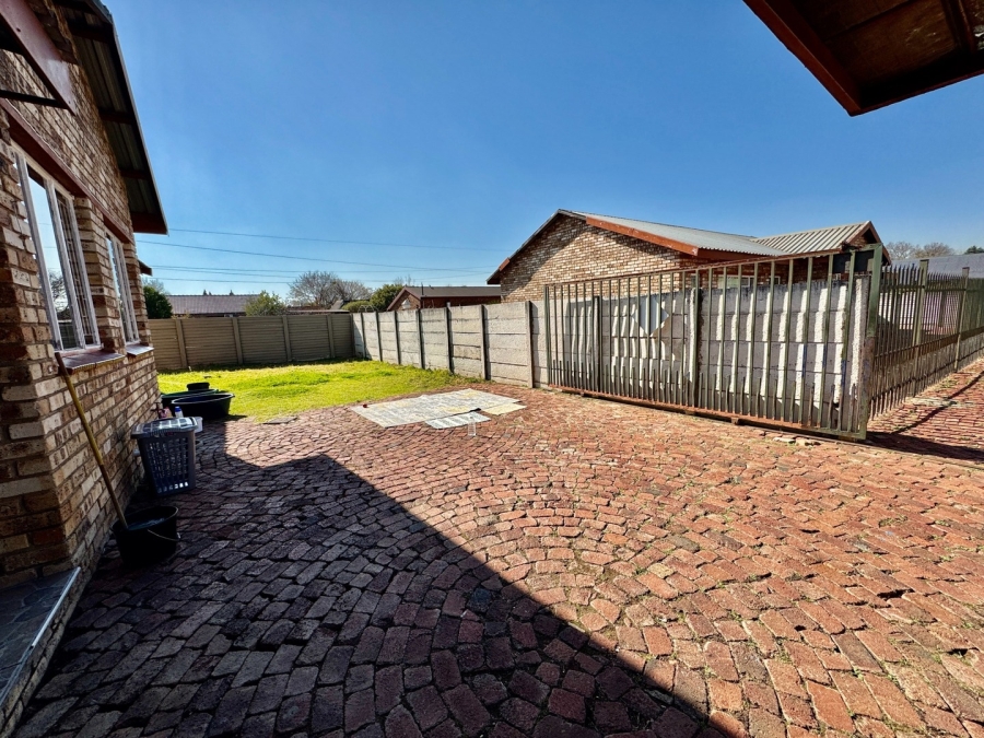 3 Bedroom Property for Sale in Potchefstroom North West